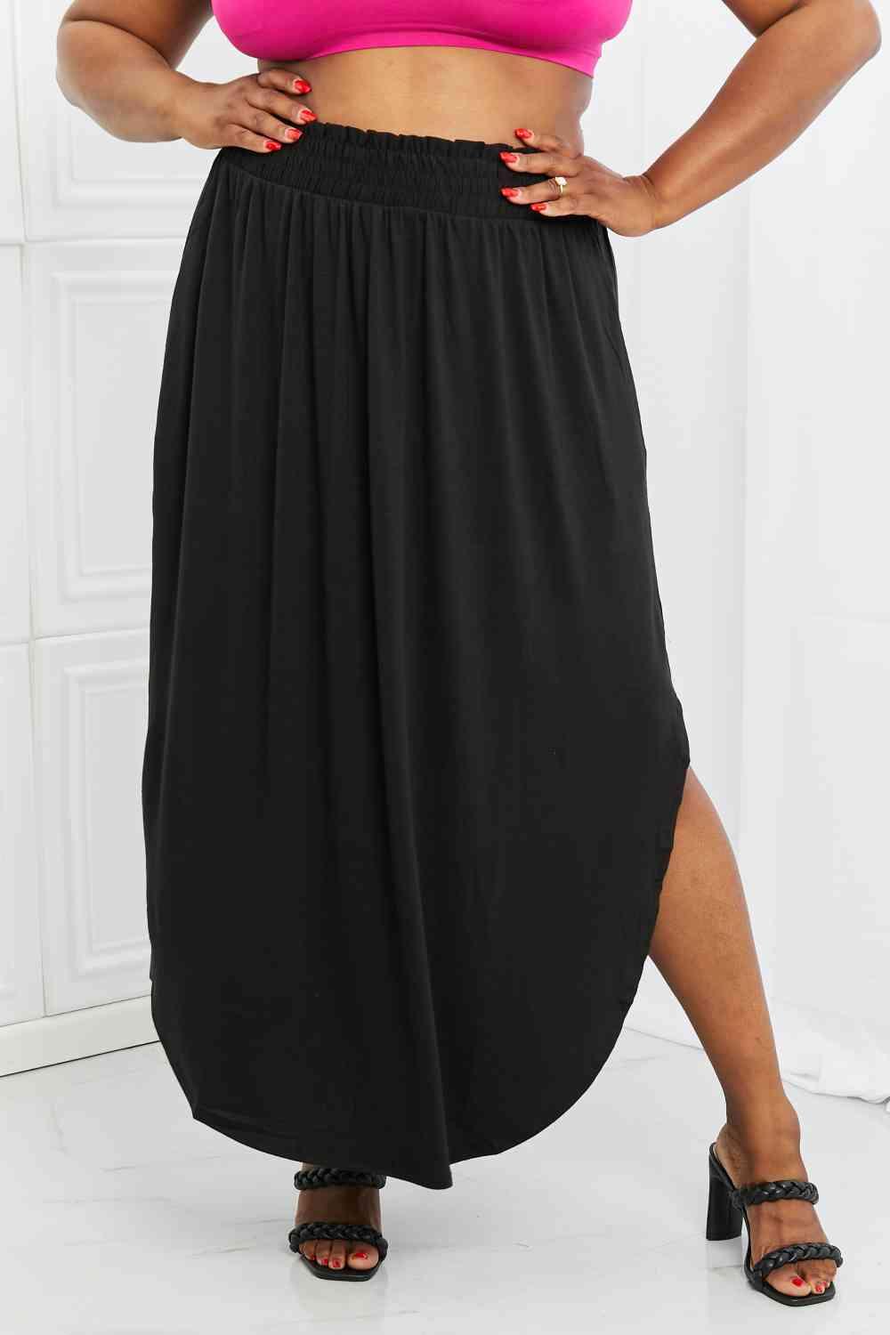 Zenana It's My Time Full Size Side Scoop Scrunch Skirt in Black - Immenzive