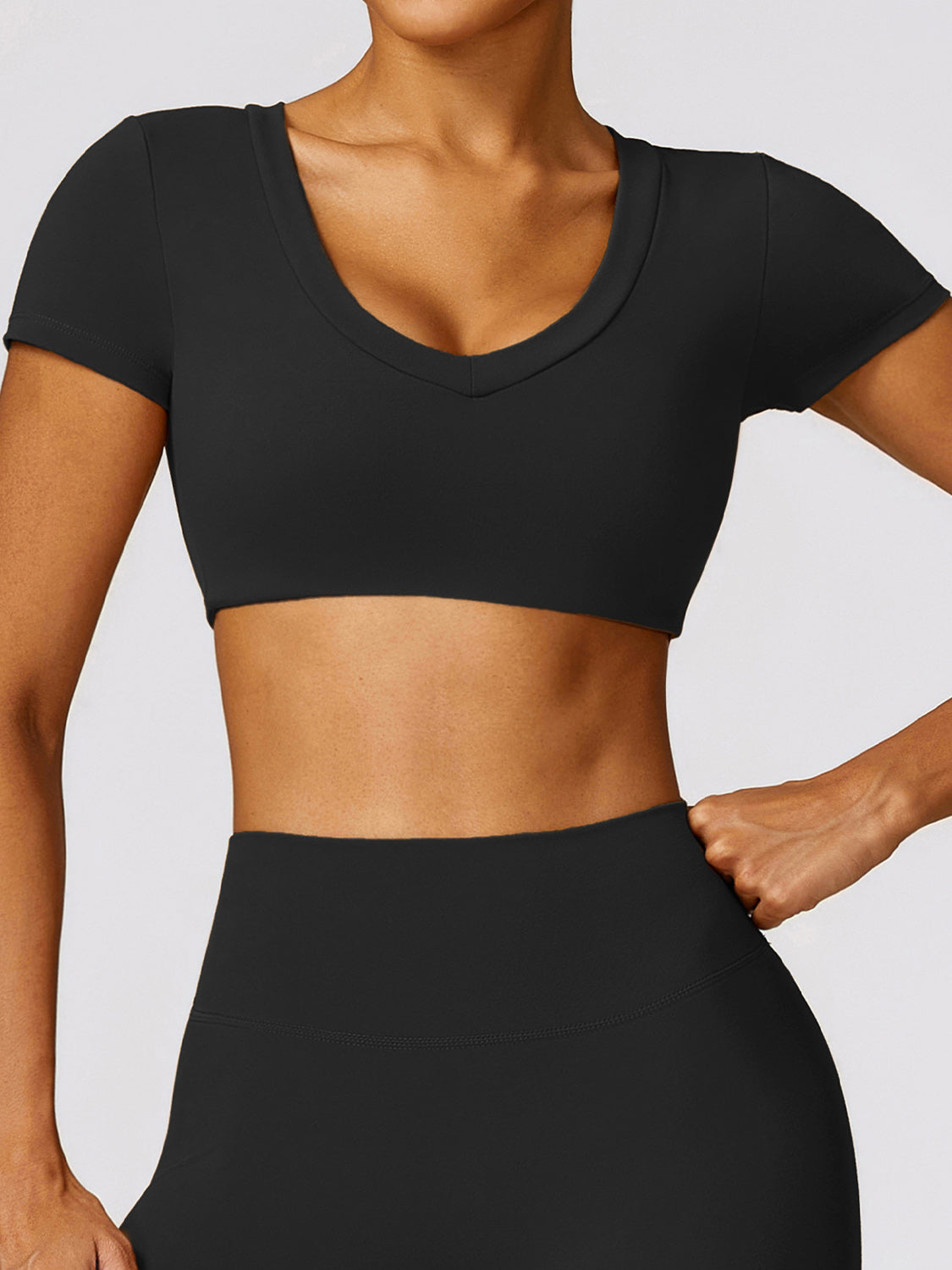 Scoop Neck Short Sleeve Cropped Active T-Shirt