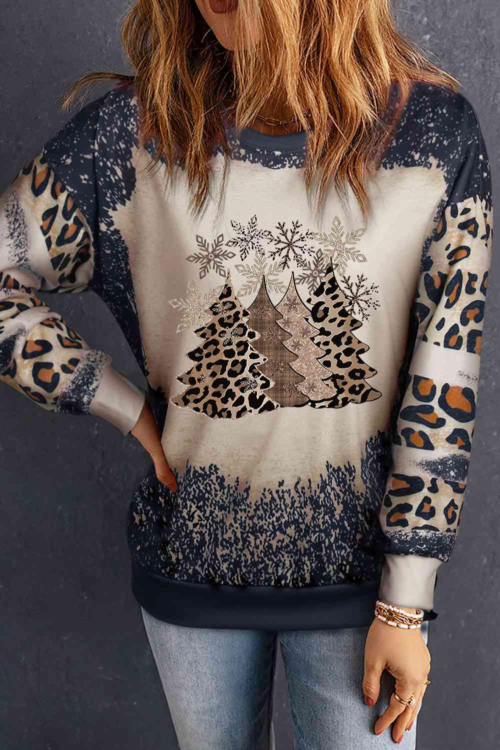 Christmas Tree Graphic Leopard Sweatshirt - Immenzive