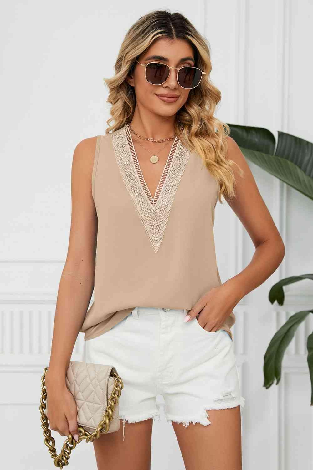 Contrast Trim Plunge Sleeveless Blouse - Immenzive