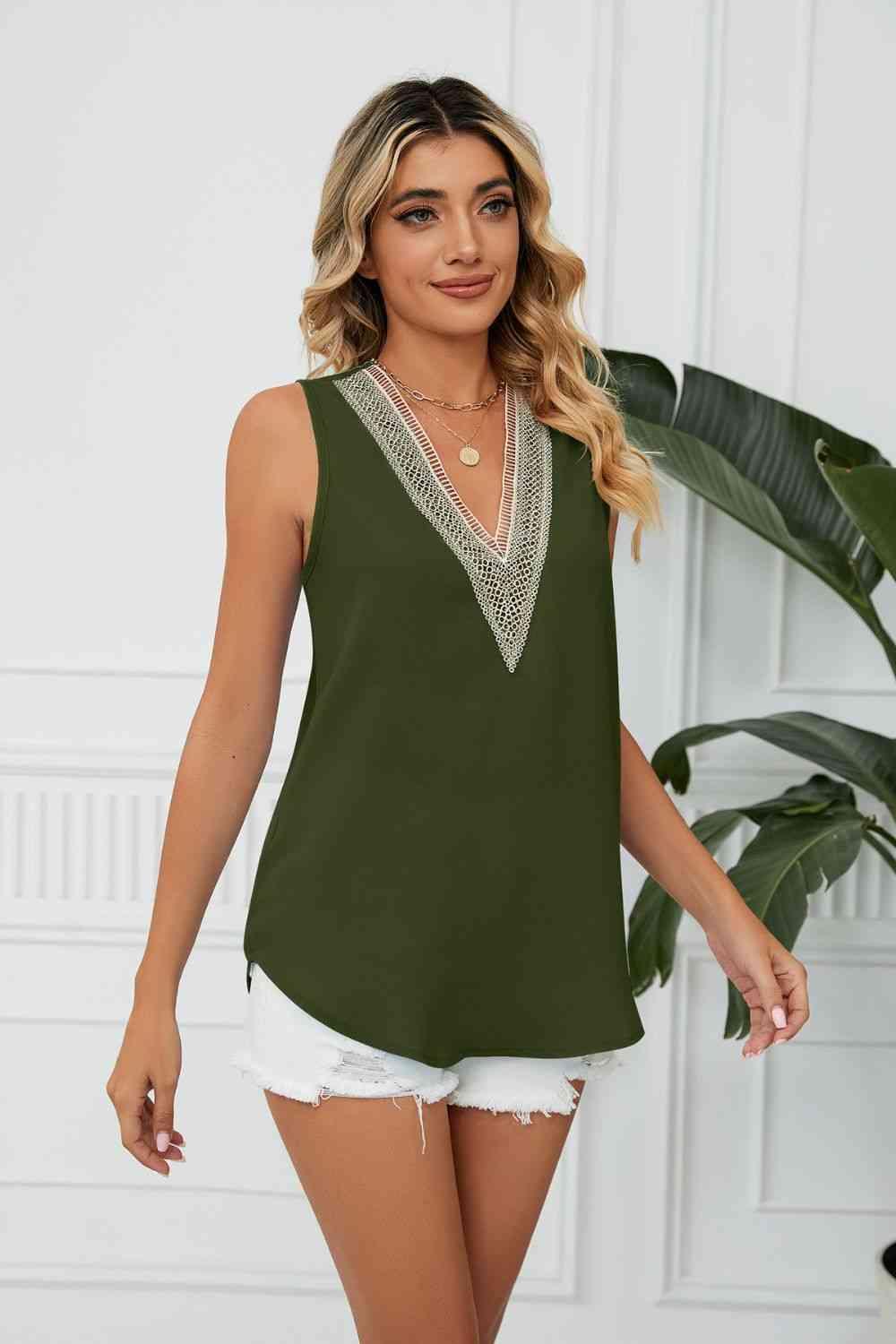 Contrast Trim Plunge Sleeveless Blouse - Immenzive