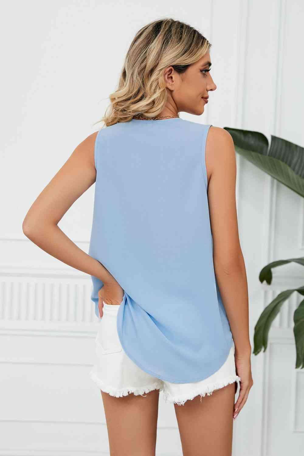 Contrast Trim Plunge Sleeveless Blouse - Immenzive