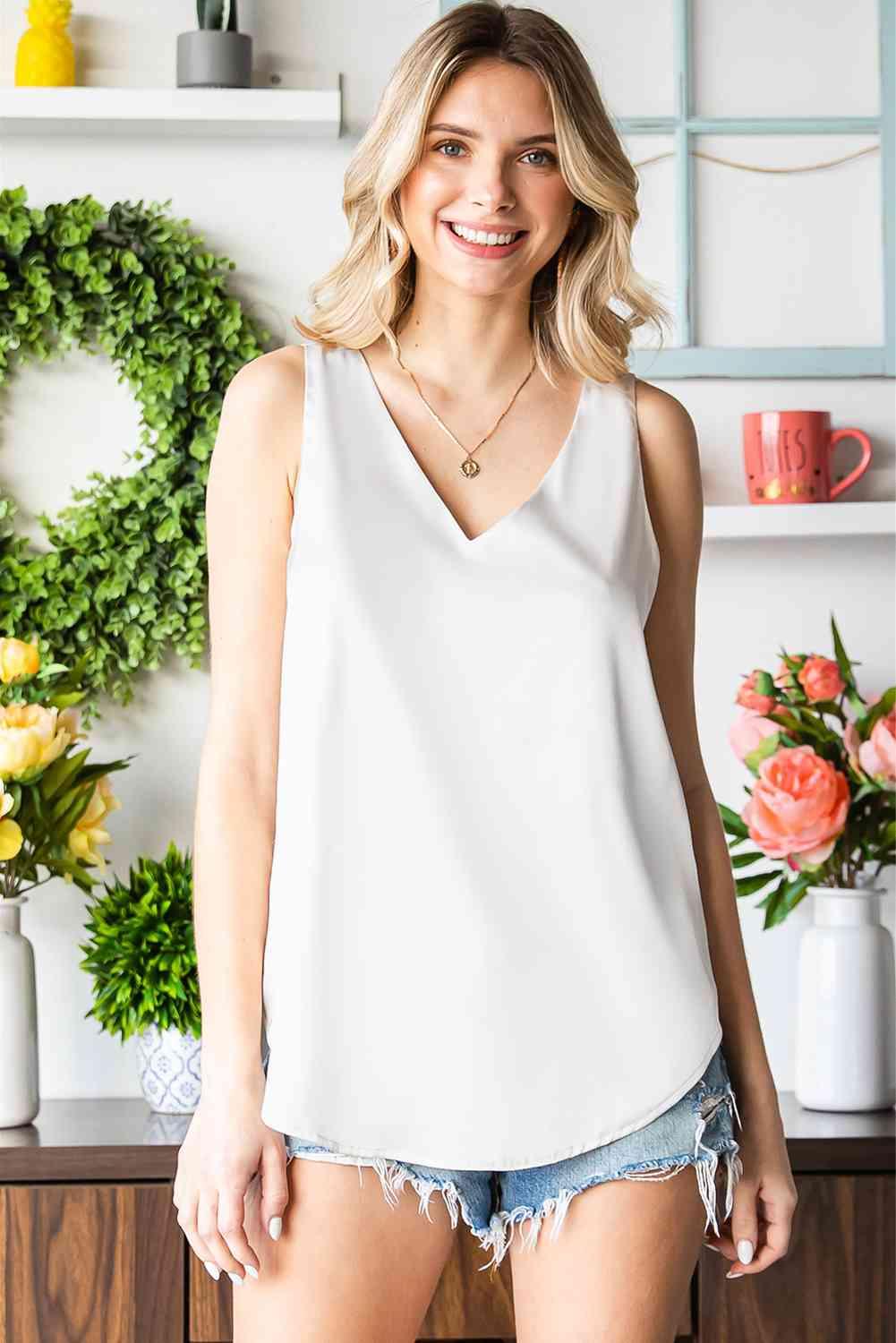 Curved Hem V-Neck Tank Top - Immenzive