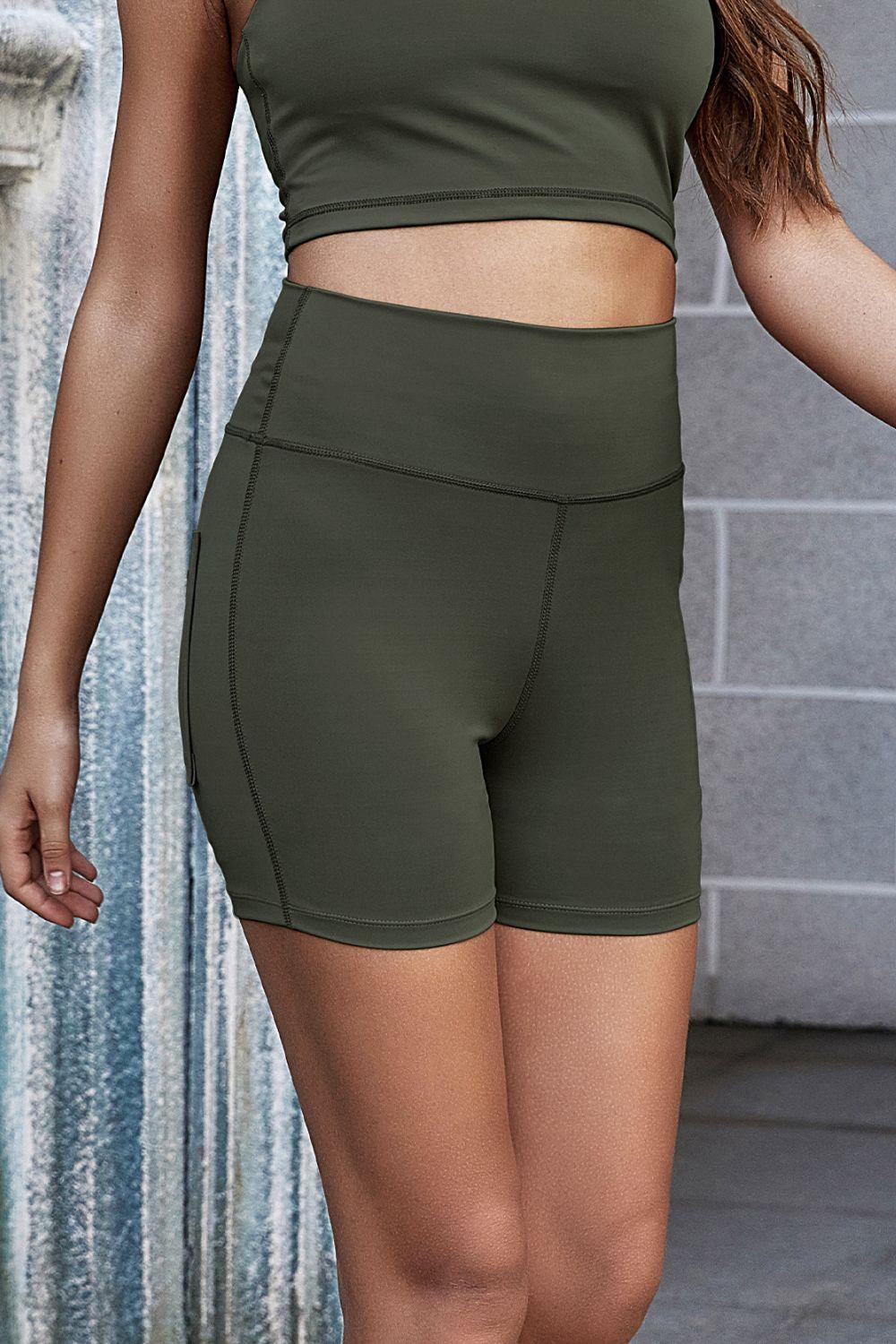 Exposed Seam Decorative Button Yoga Shorts - Immenzive