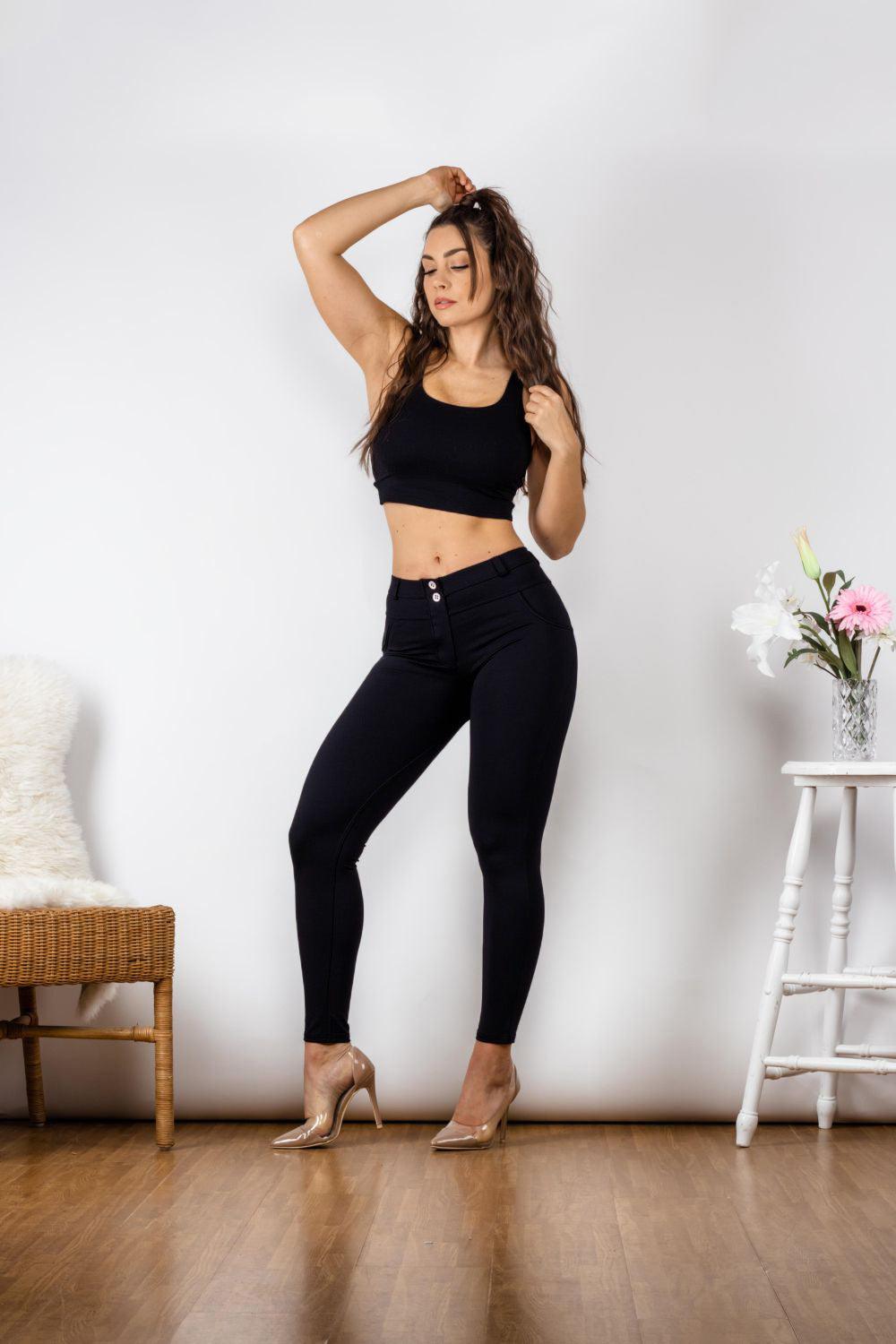 Full Size Contrast Detail Buttoned Leggings - Immenzive