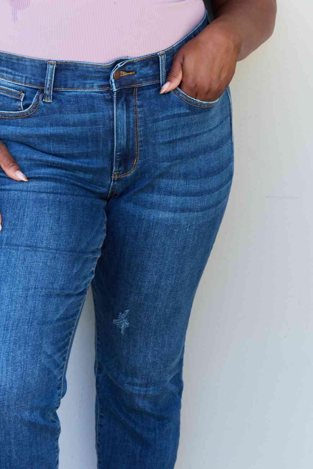 Judy Blue Aila Short Full Size Mid Rise Cropped Relax Fit Jeans - Immenzive