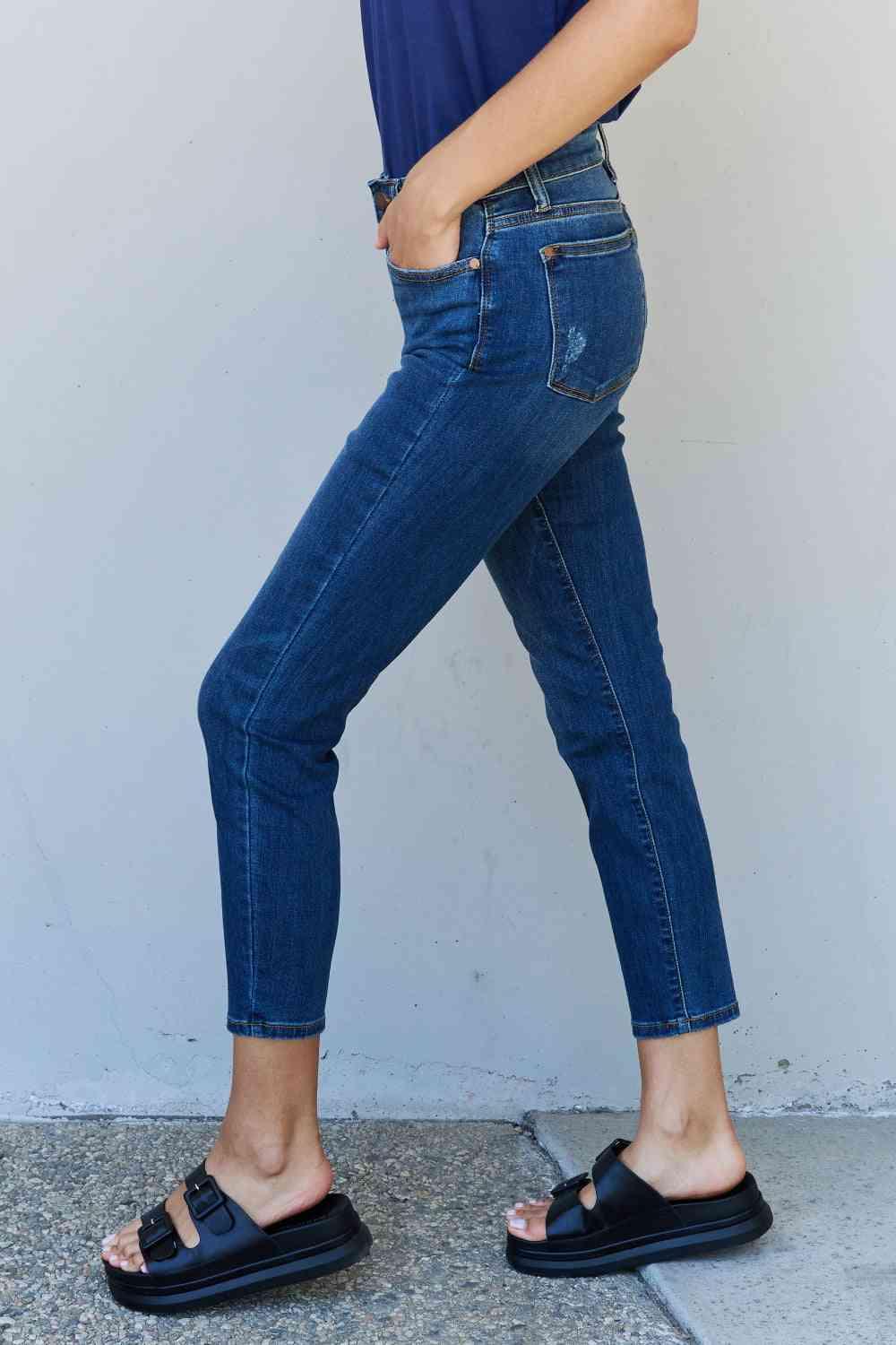 Judy Blue Aila Short Full Size Mid Rise Cropped Relax Fit Jeans - Immenzive