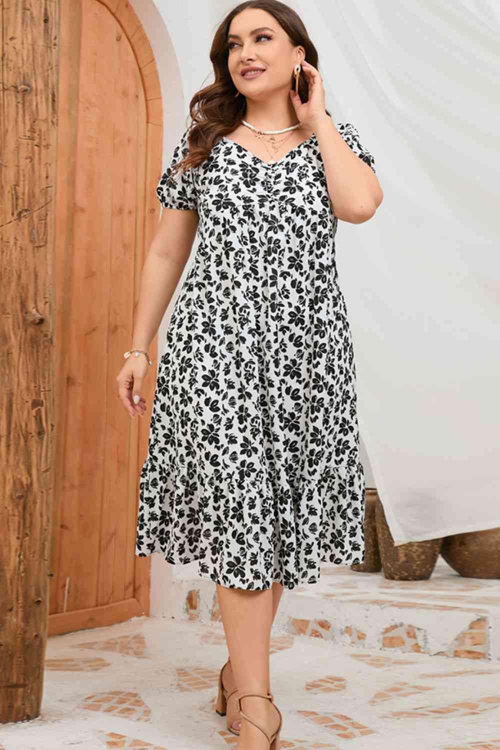 Plus Size Floral Short Sleeve Midi Dress - Immenzive