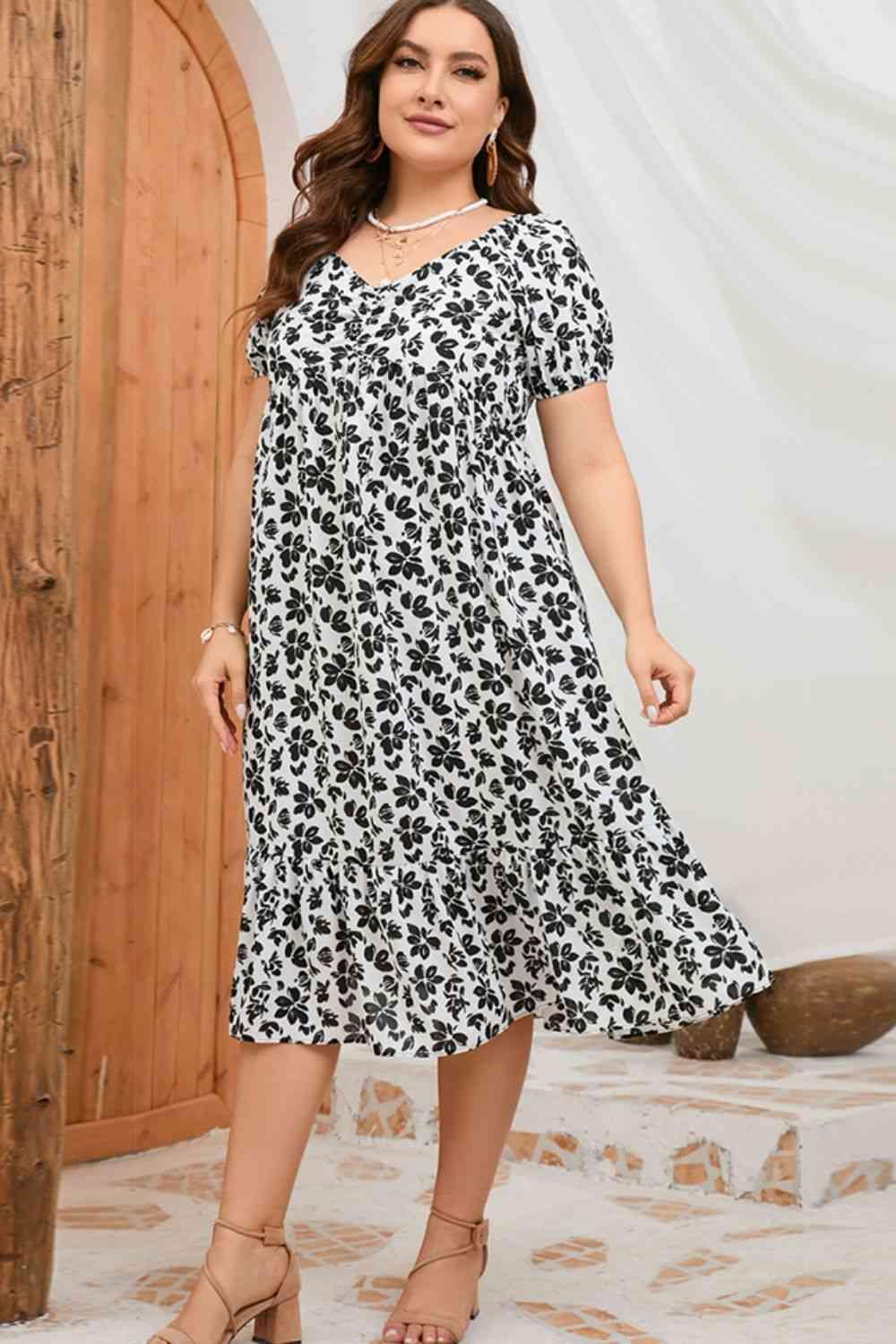 Plus Size Floral Short Sleeve Midi Dress - Immenzive