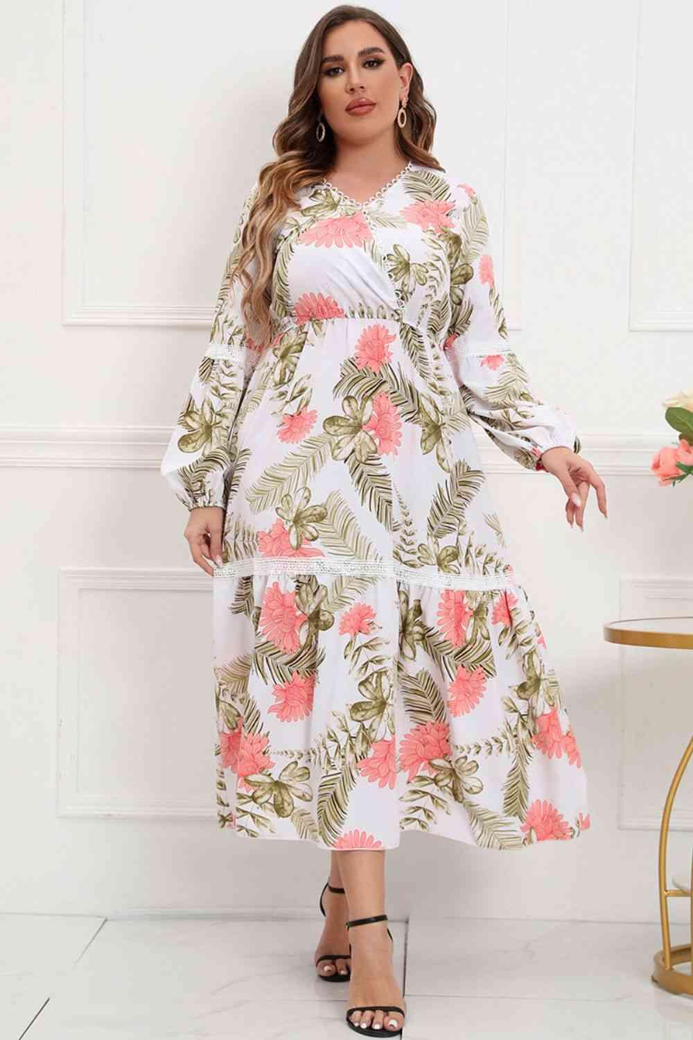 Plus Size Spliced Lace Surplice Balloon Sleeve Maxi Dress - Immenzive