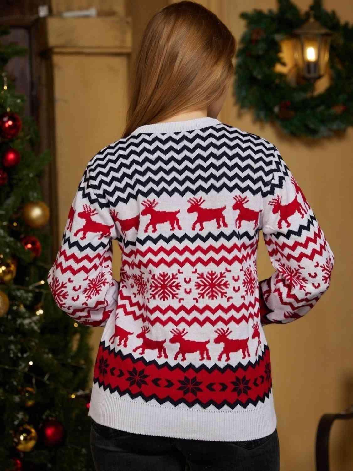 Reindeer & Snowflake Round Neck Sweater - Immenzive