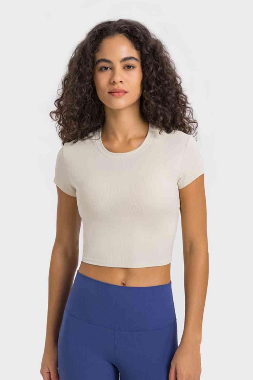 Round Neck Short Sleeve Cropped Sports T-Shirt - Immenzive